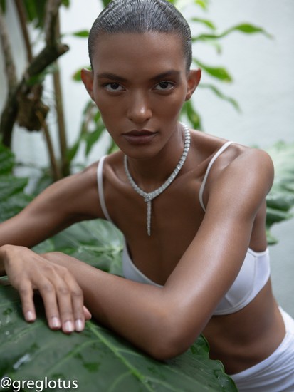 harpers Brazil Vanesa 8